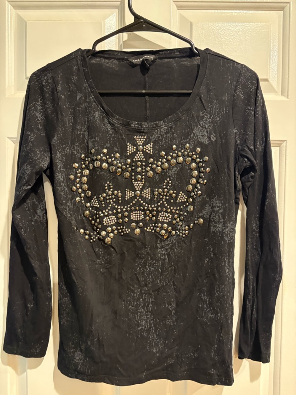 Rock & Republic top long sleeve black rhinestones studs crown M 90s